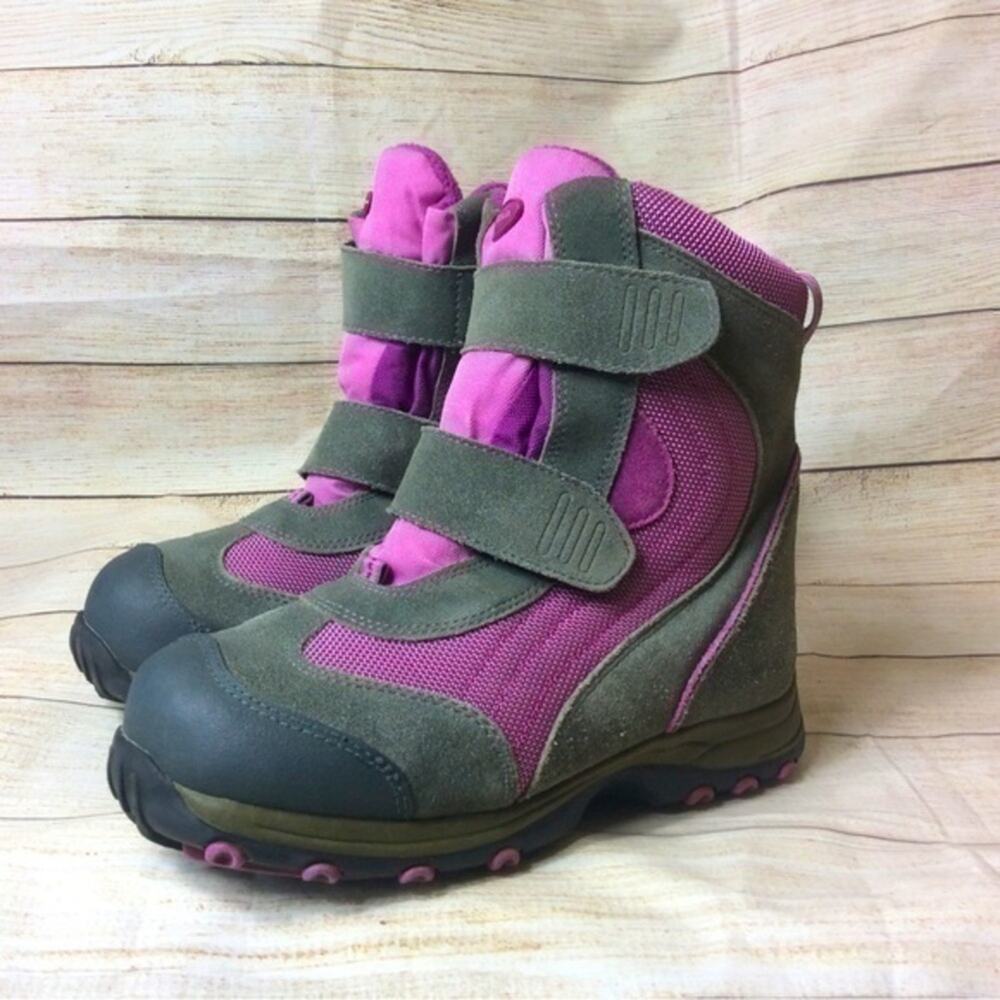 L.L. Bean, pink/gray suede leather snow boots. Kid size 5.